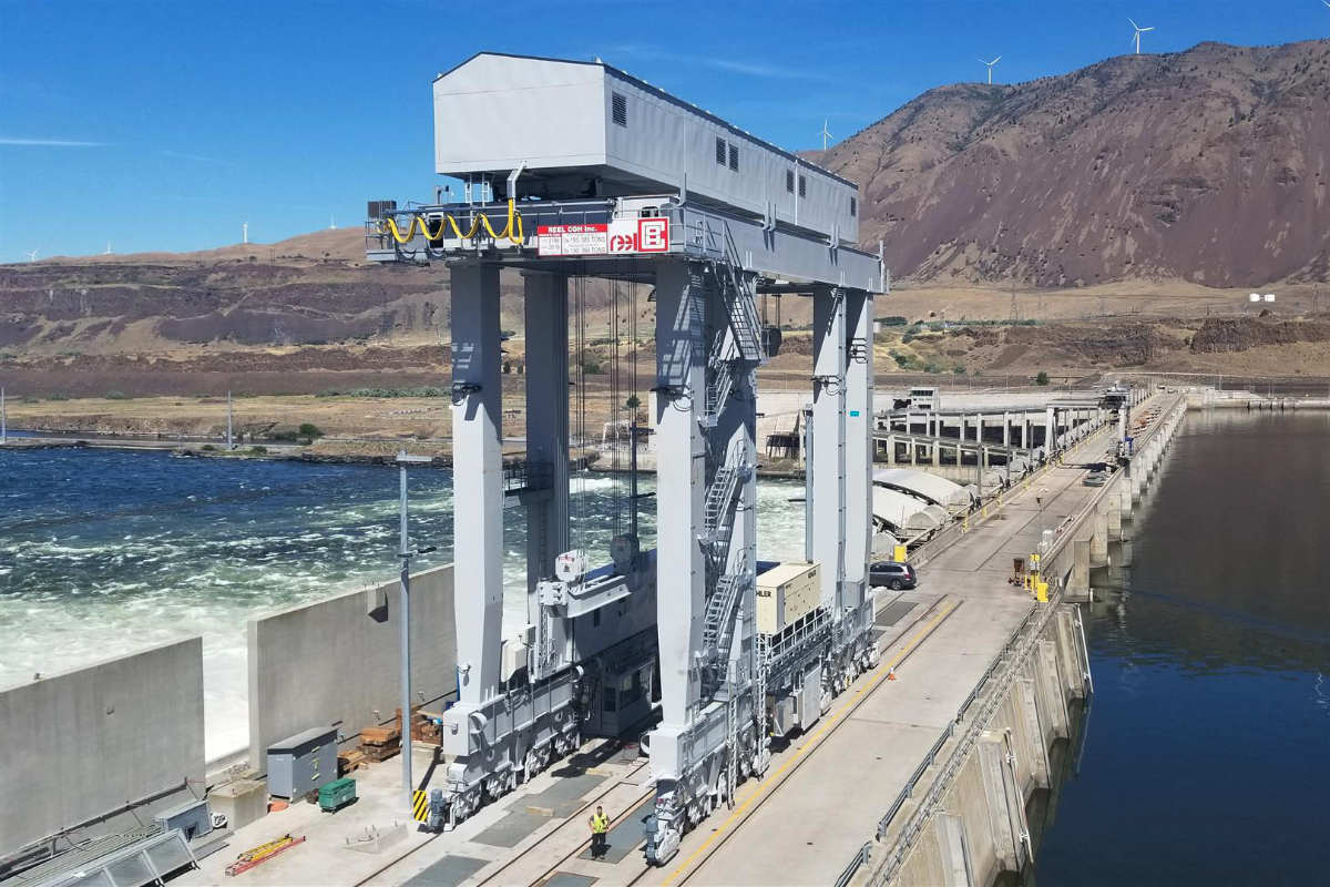 Hydroélectricité avec système de levage de REEL International