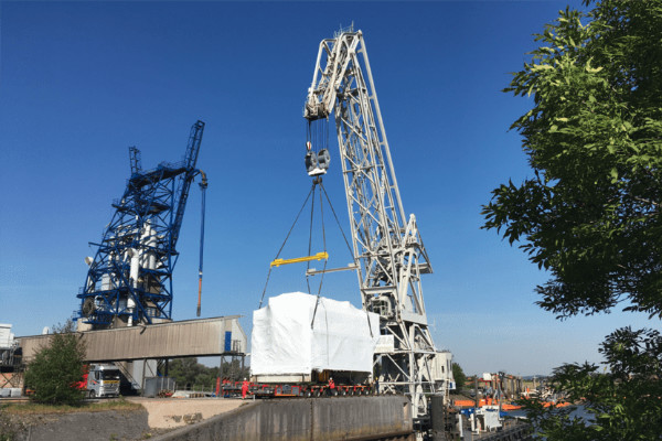 machine FTA aluminium en cours de livraison à Hambourg par REEL