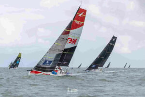 Bateau d'Alexis Loison skipper sponsorisé par le Groupe REEL