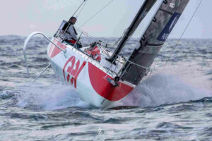 logo REEL visible sur le bateau d'Alexis LOISON
