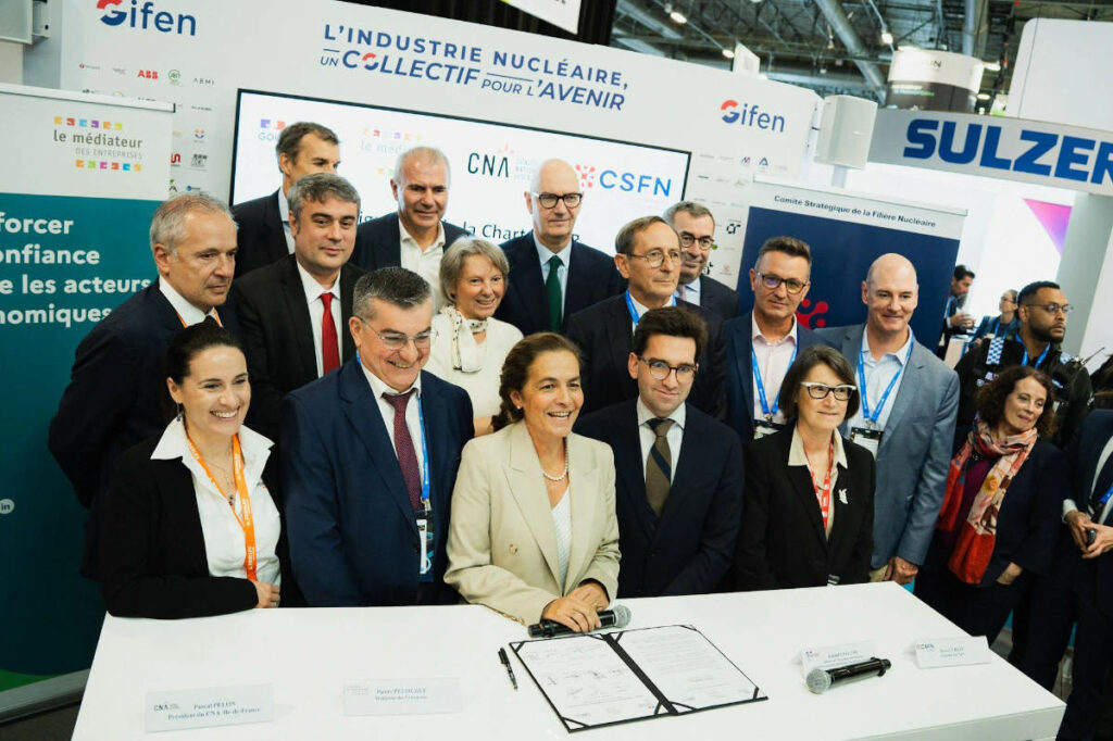 Marie France Pommaret en signature au WNE 2025