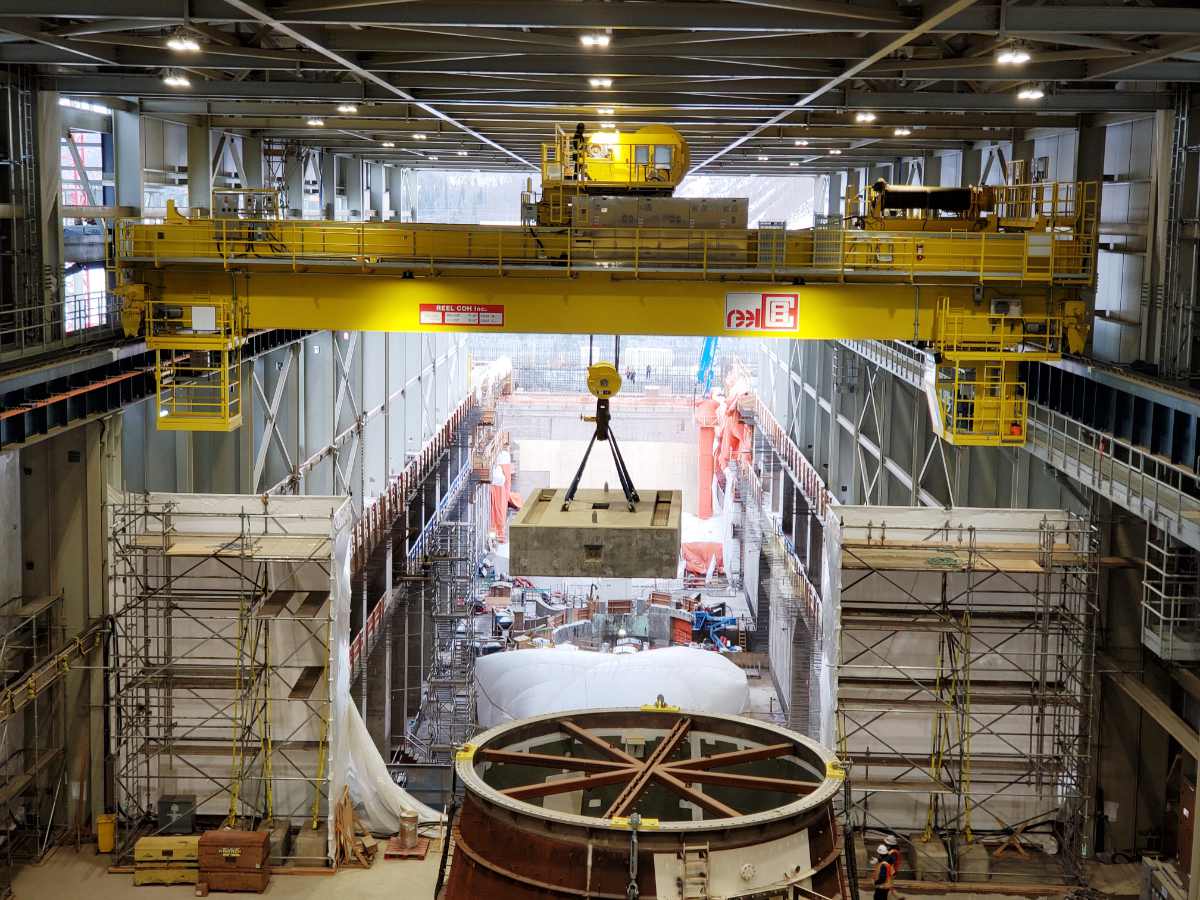 View of a REEL COH bridge crane in North America