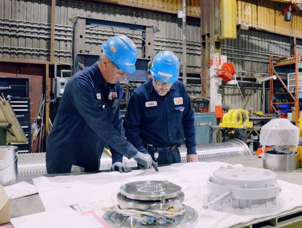 2 members of the REEL COH team serving its US and Canadian customers