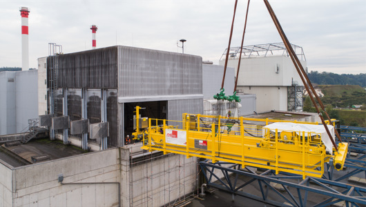 Waste and biomass cranes & grabs - REEL international