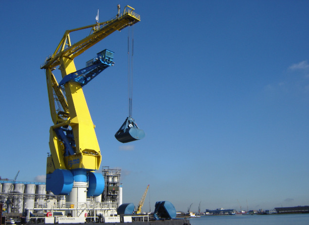 Solutions pour la manutention de vrac de reel-nkm-noell