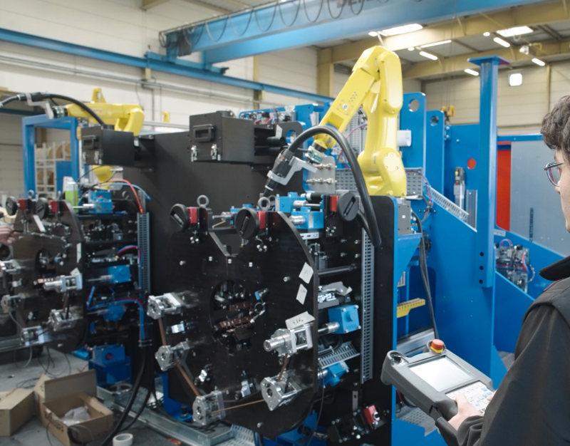 reel-cmf-services-Mise-service